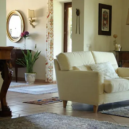 Bed & Breakfast Villarondanella 4*